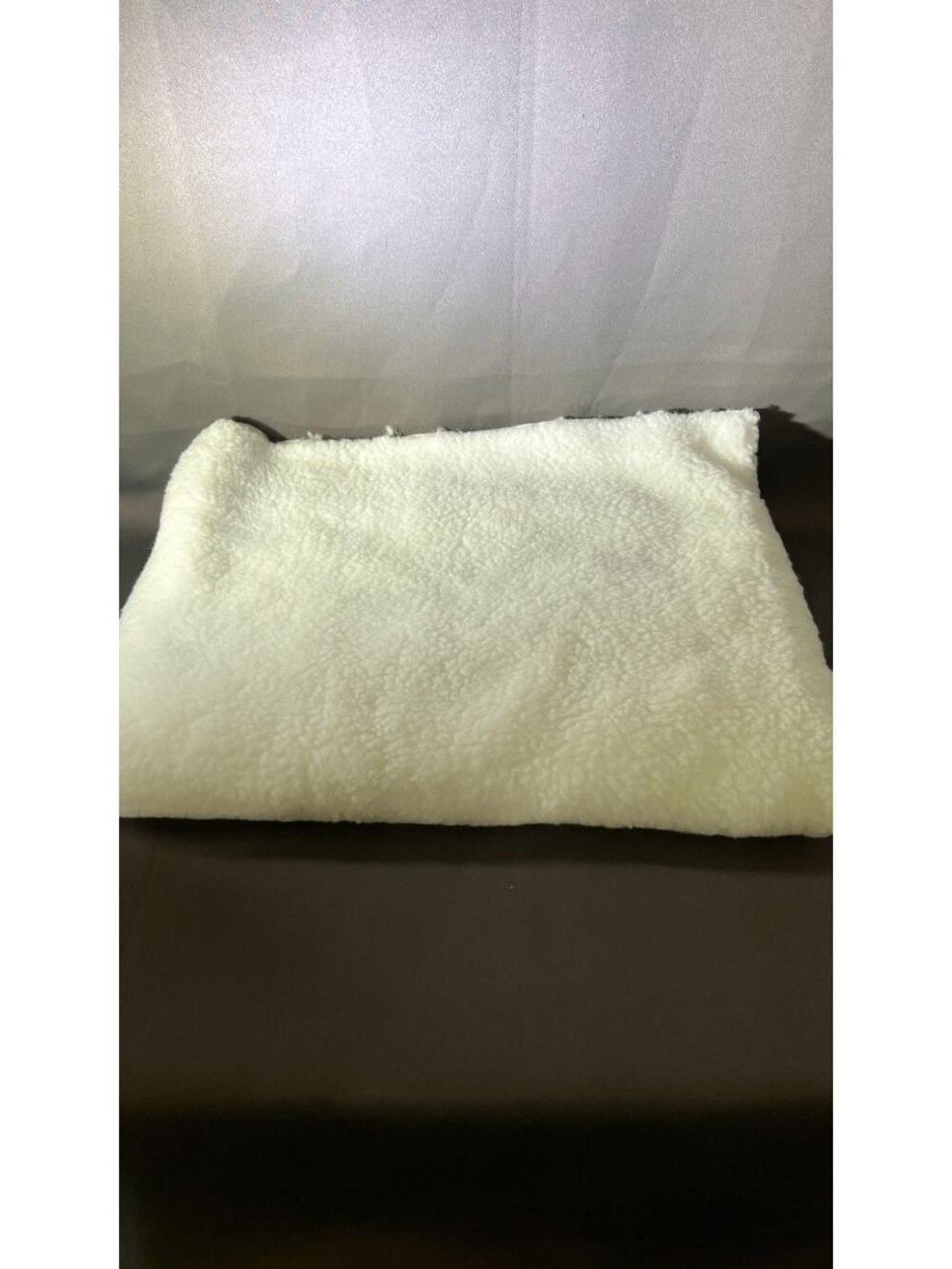 23" x 64" Soft White Faux Fur Fabric